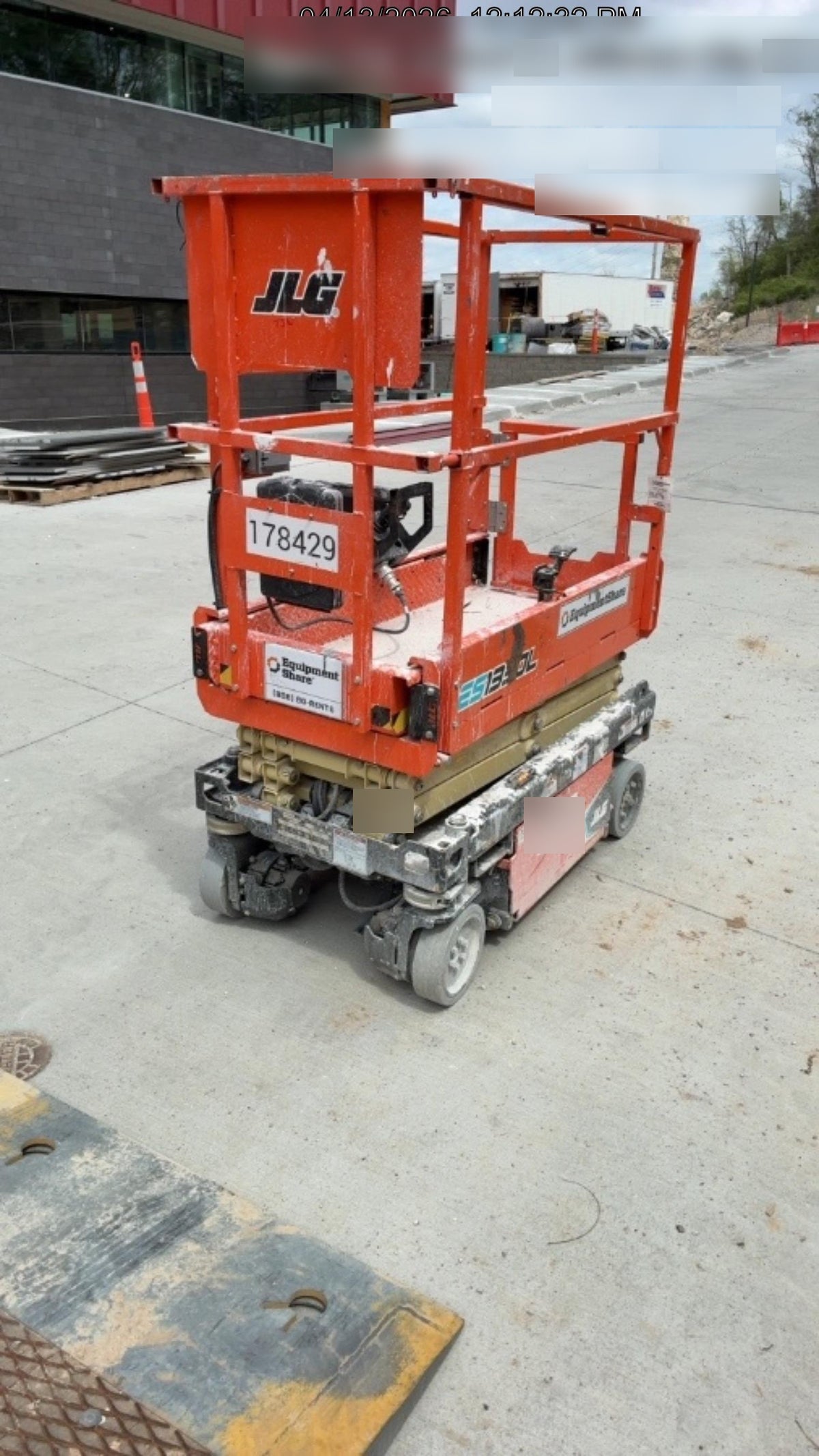 2021 JLG ES1330L