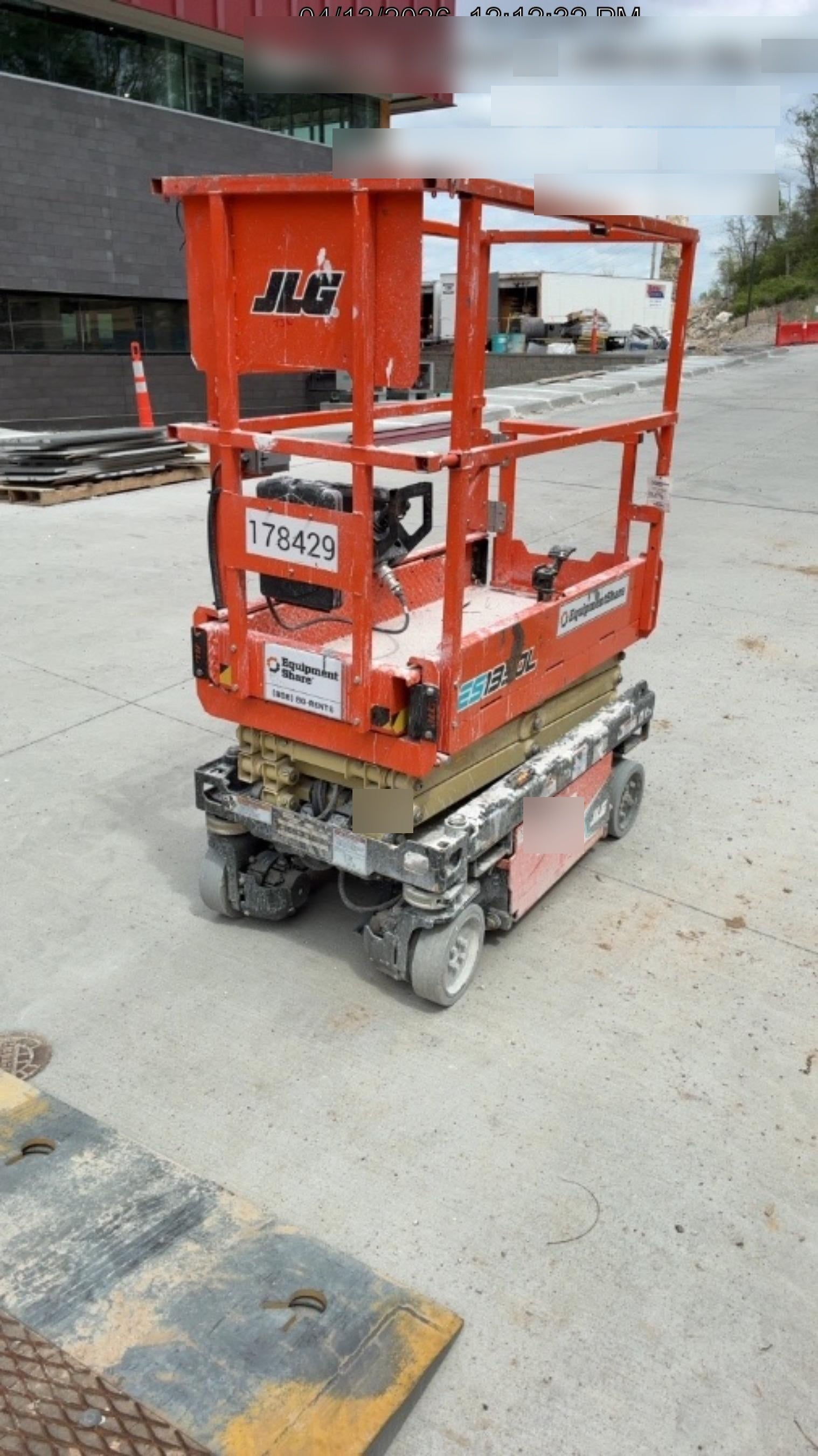 2021 JLG ES1330L