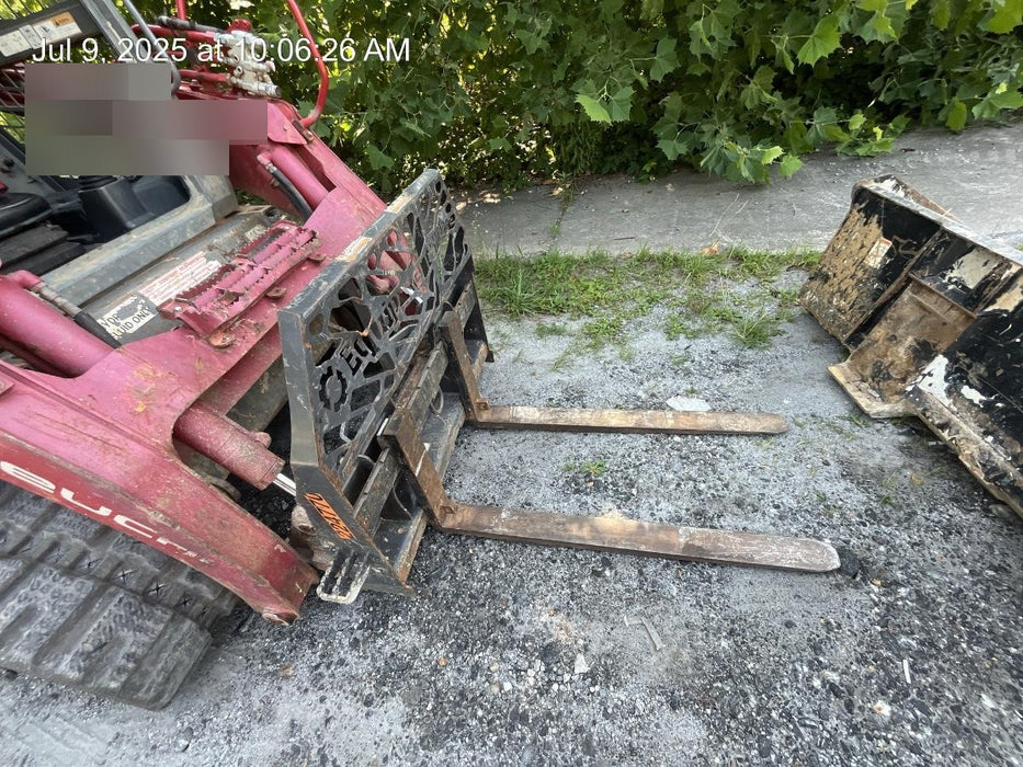 2022 PALADIN 48" Pallet Forks - Paladin