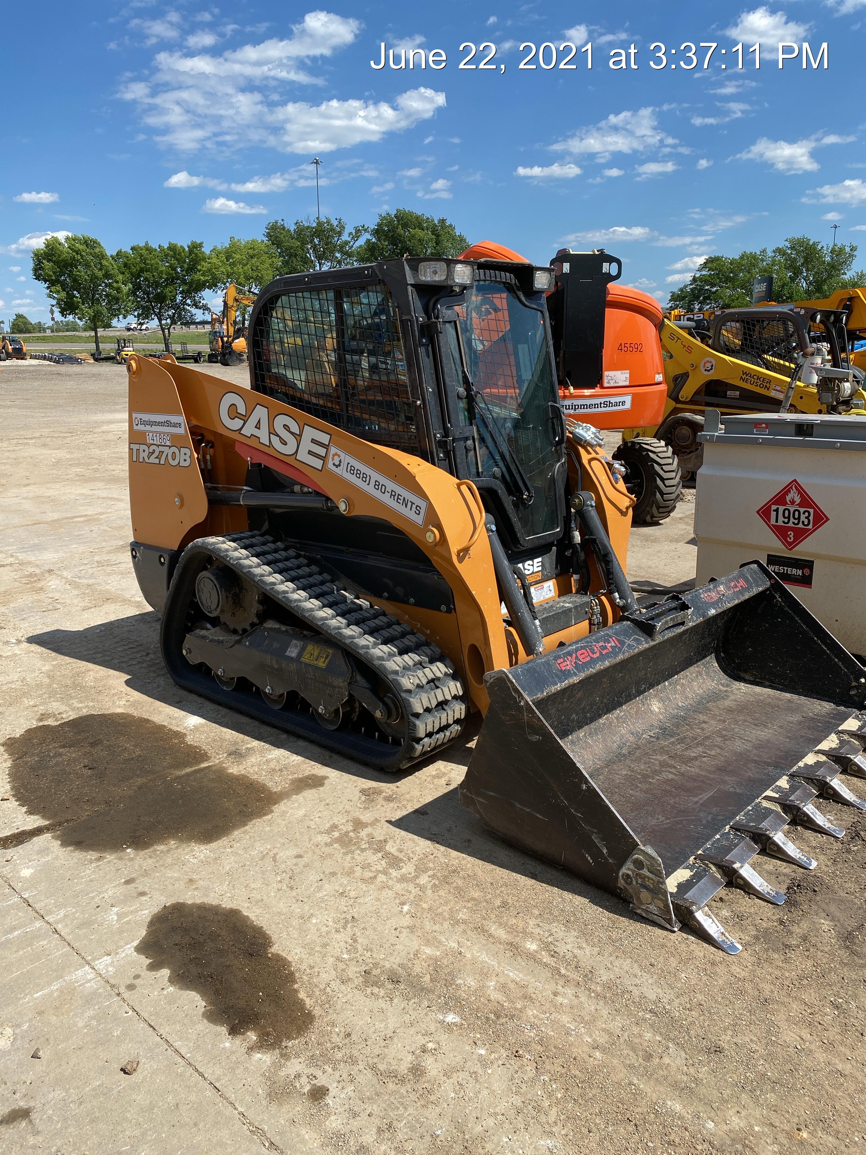 2021 CASE TR270B
