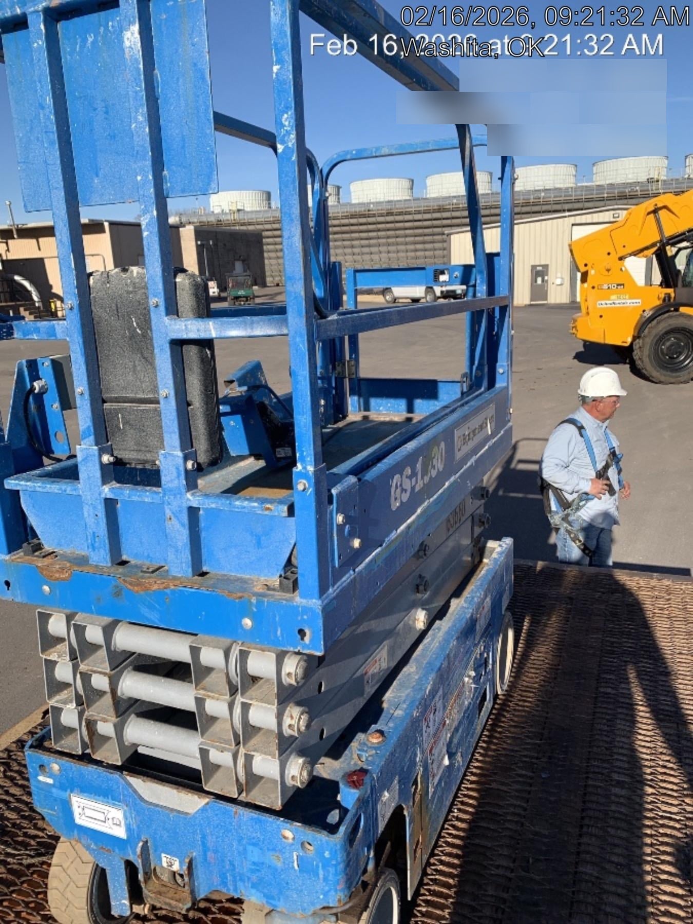 2020 Genie GS-1930 Solid Non Marking Tires, Beacon, Folding rails with half height swing gate