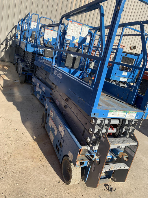 2019 Genie GS-1930 Fixed rails with chain Entry