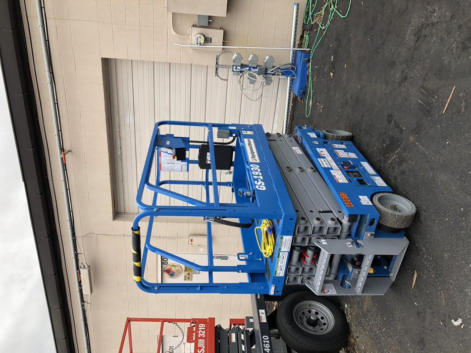 2019 Genie GS-1930 Fixed Rails with Chain Entry