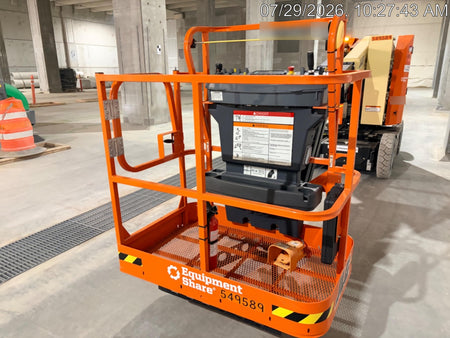 2025 JLG E300AJP