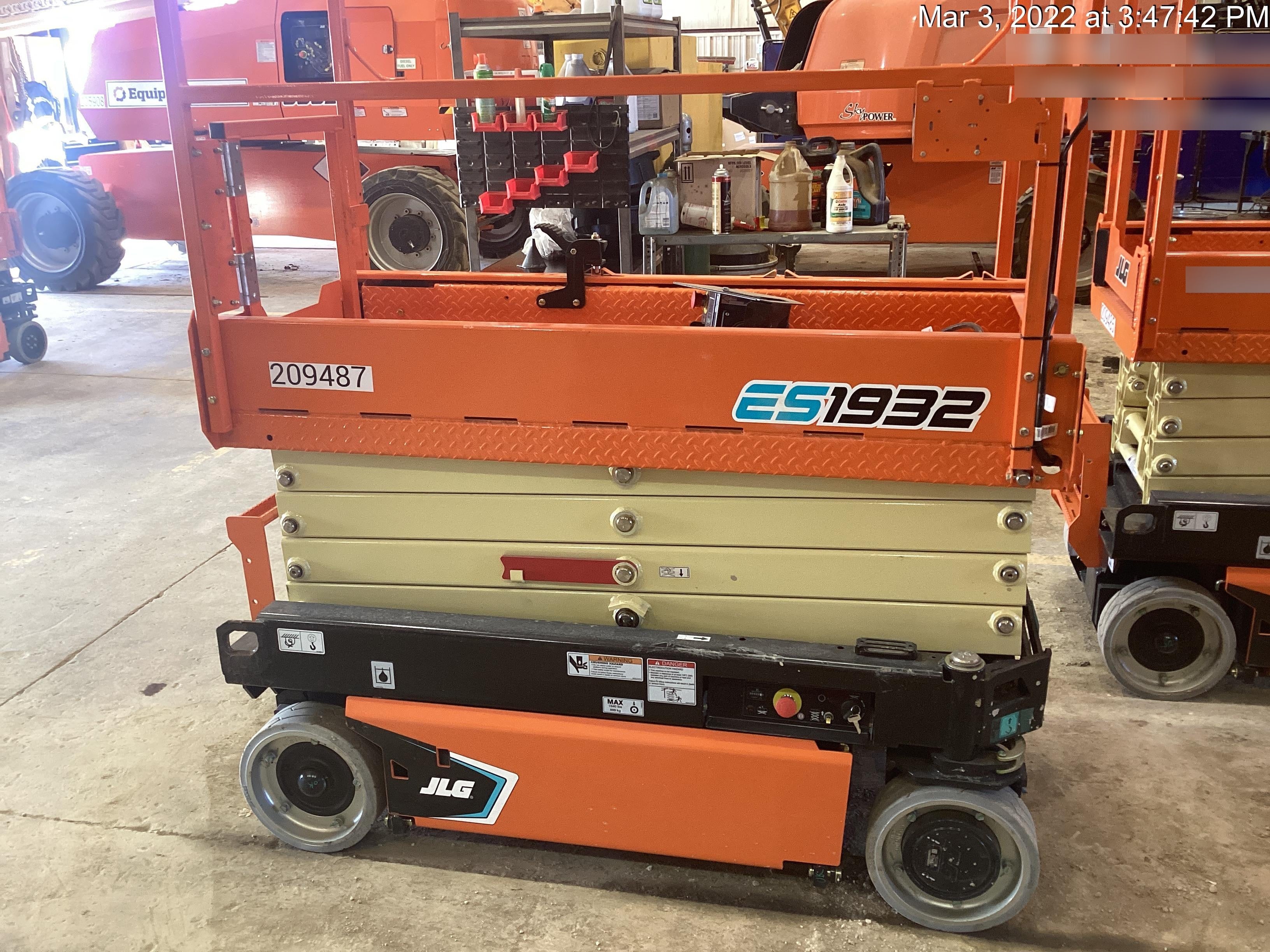 2022 JLG ES1932