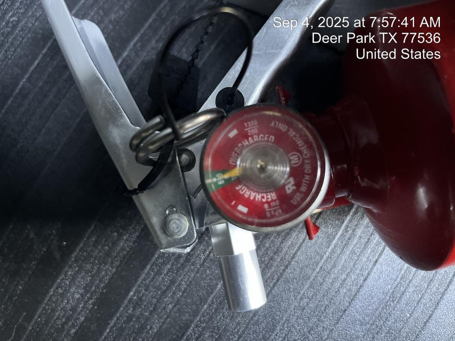 2025 CHEVROLET Express Van - Rental