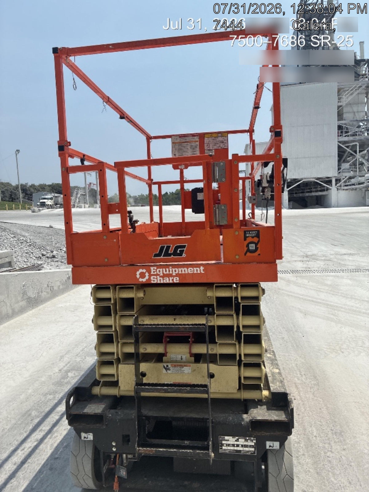 2025 JLG ES3246