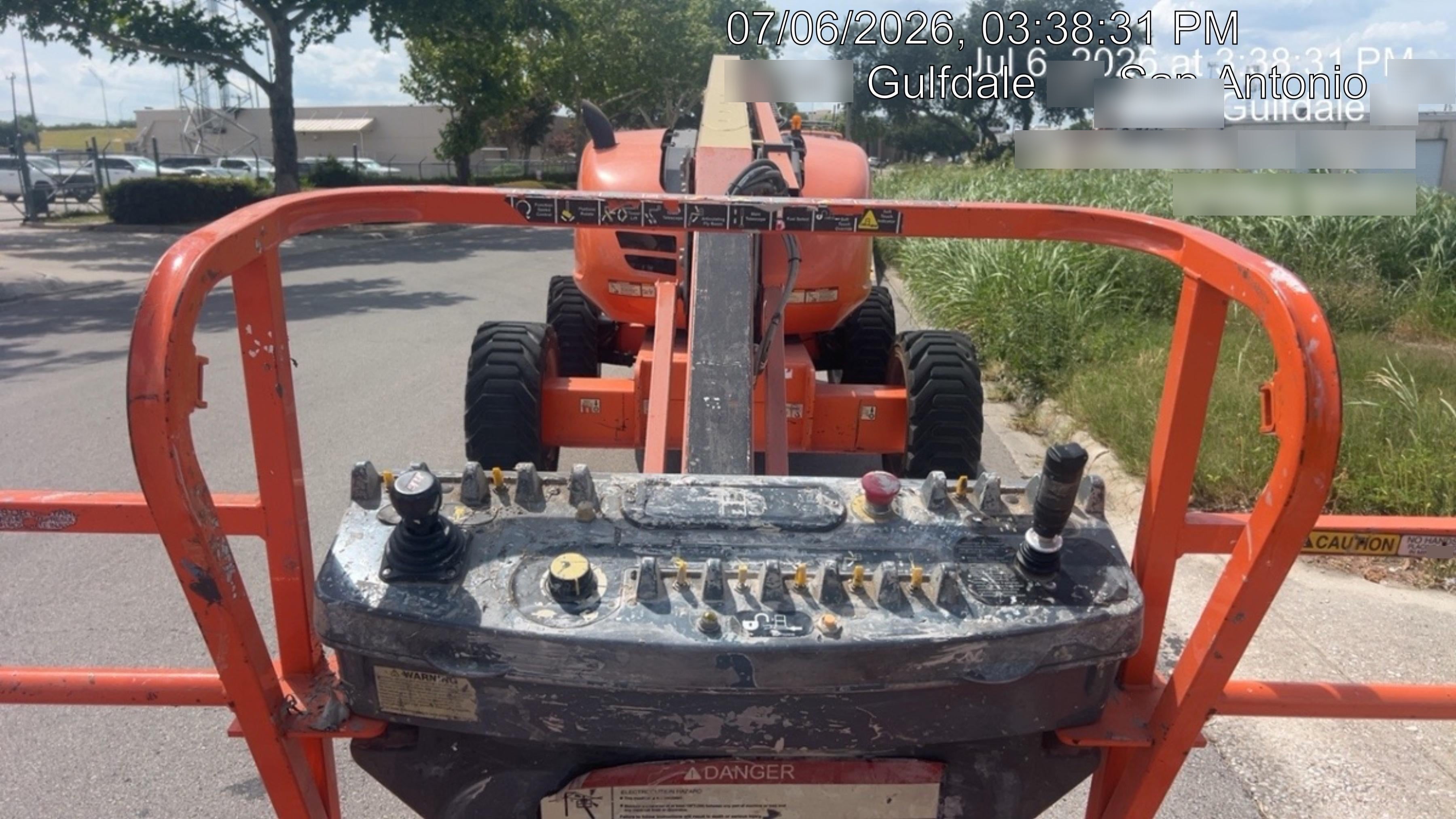 2019 JLG 600AJ