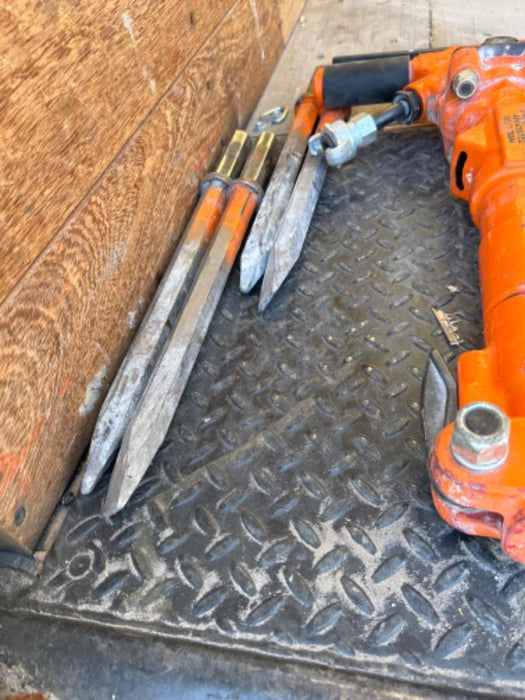 2024 MICHIGAN PNEUMATIC ES-TPB30-1-TRACKER