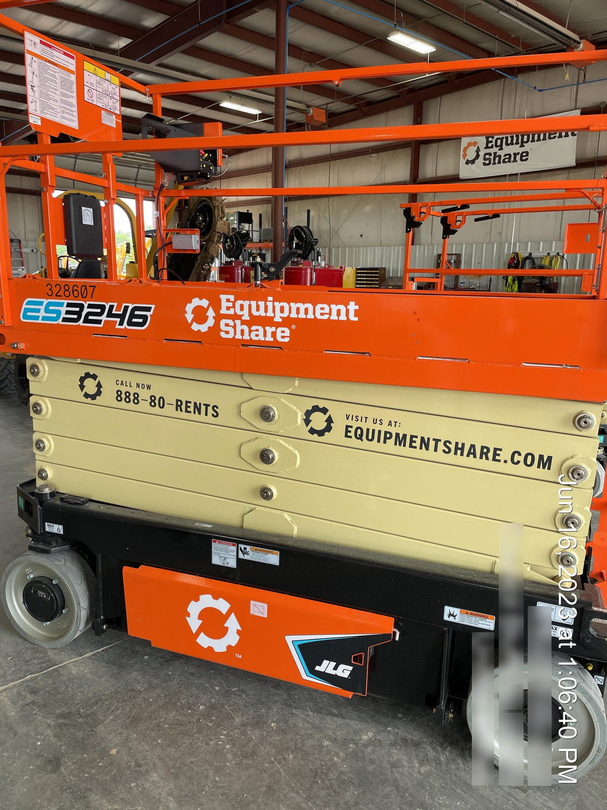 2023 JLG ES3246