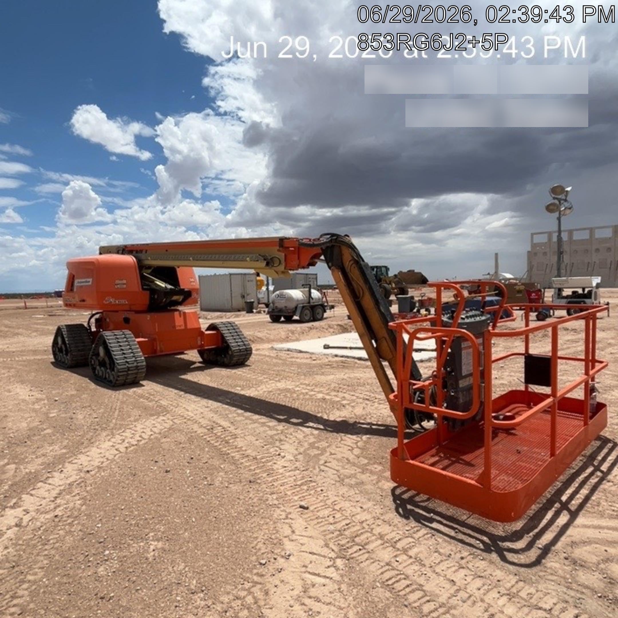 2022 JLG 660SJ Quad Track