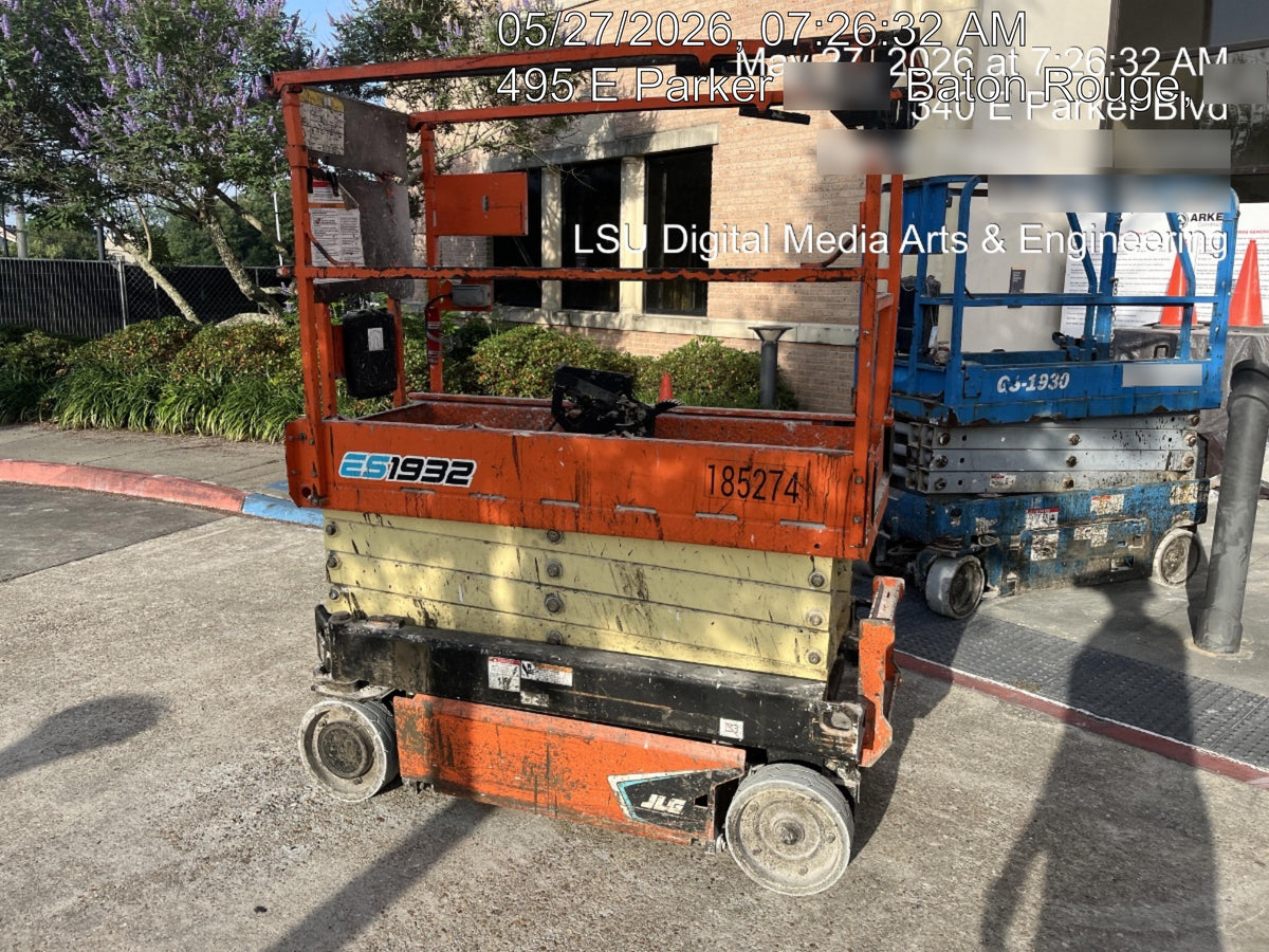 2021 JLG ES1932