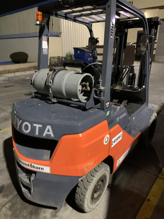 2022 TOYOTA 8FGU25 LP w/ Scale