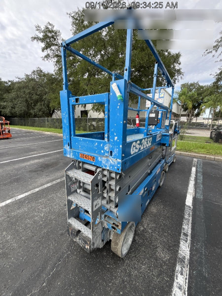 2023 GENIE GS-2632