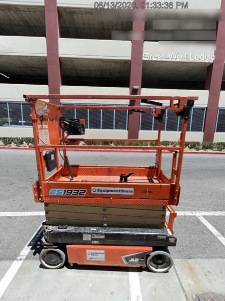 2022 JLG ES1932