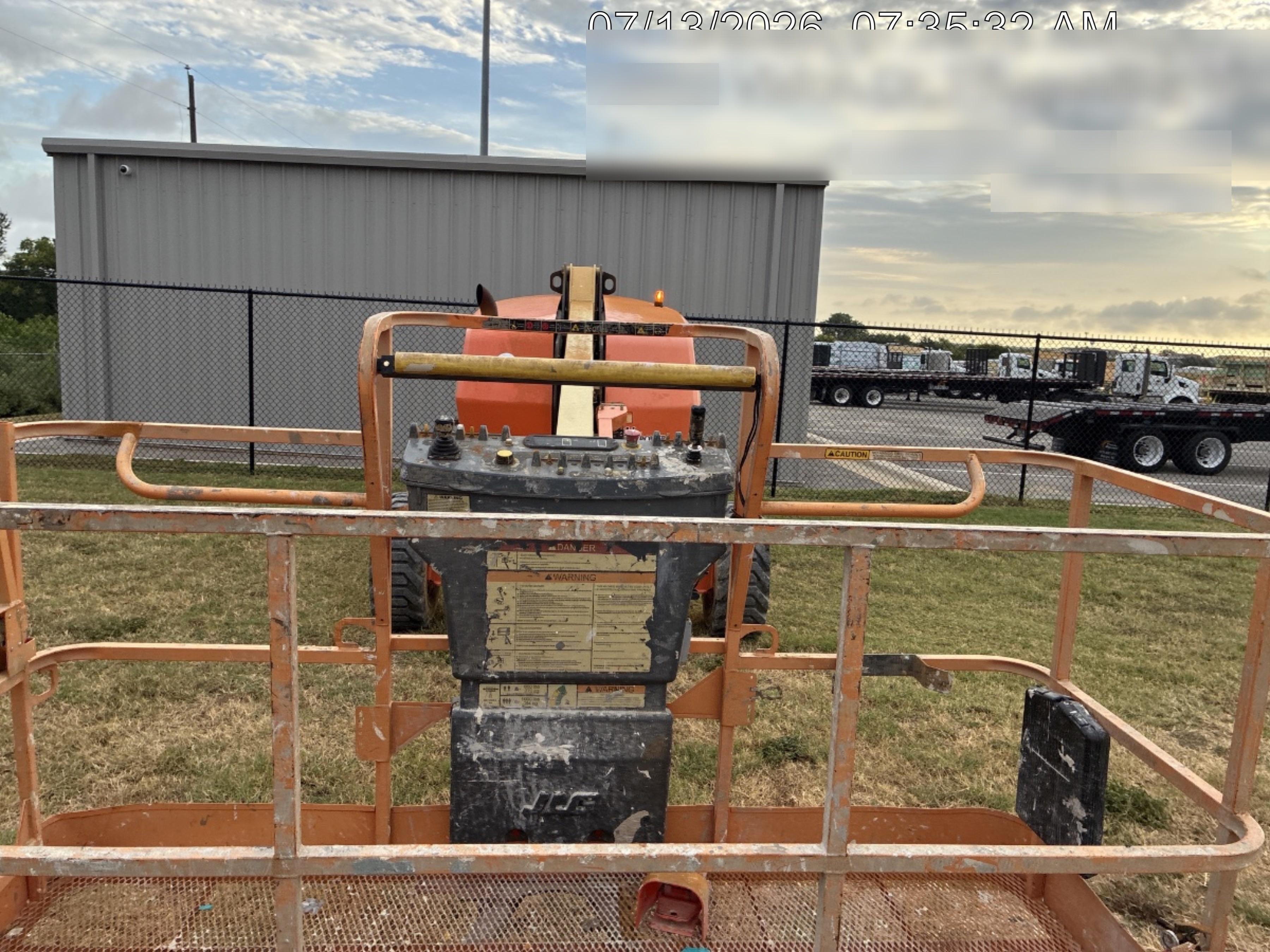 2019 JLG 400S