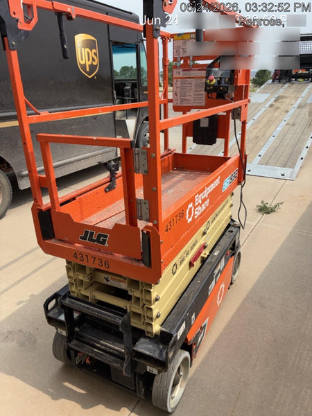 2024 JLG ES1932