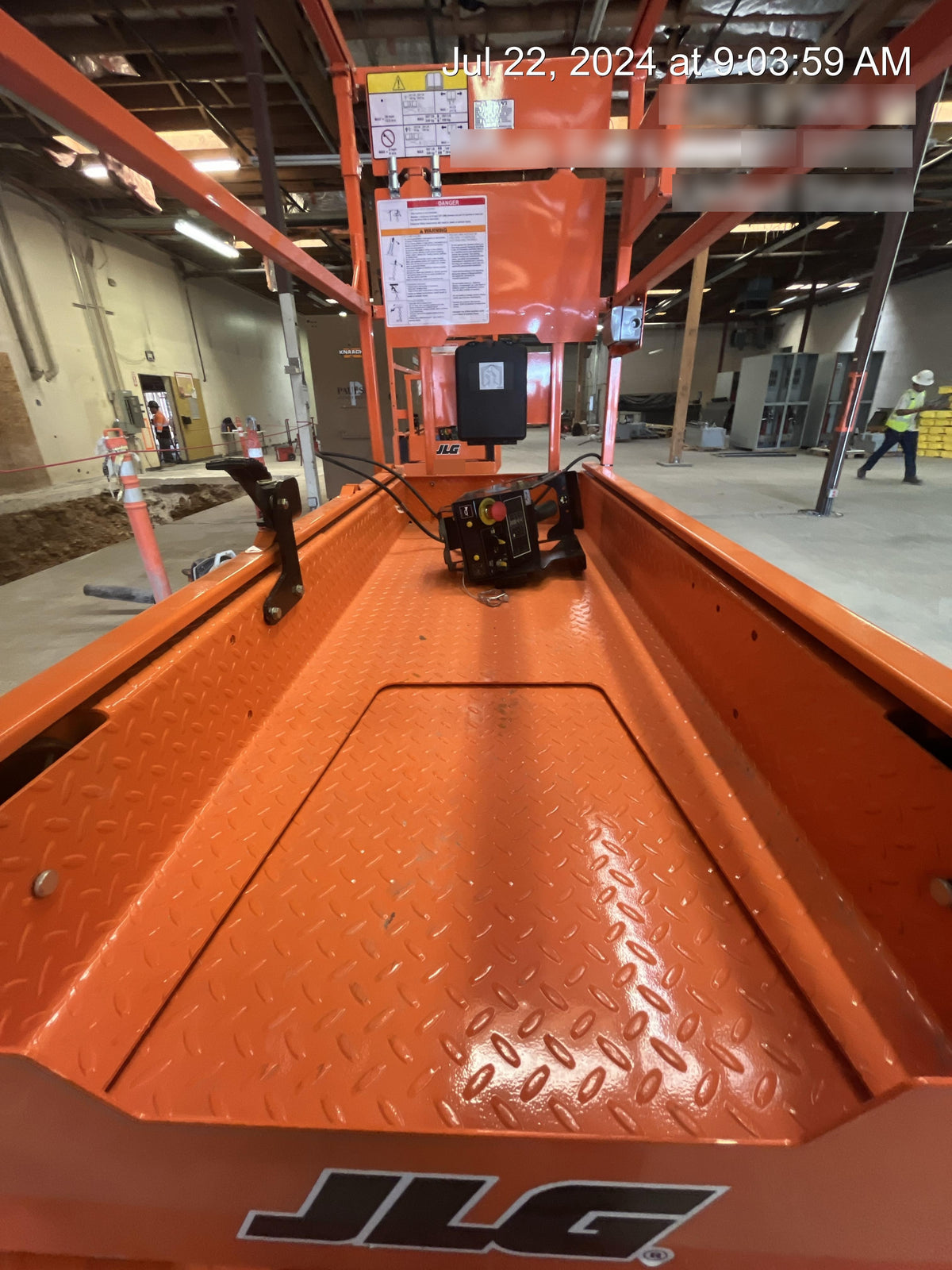 2024 JLG ES1932