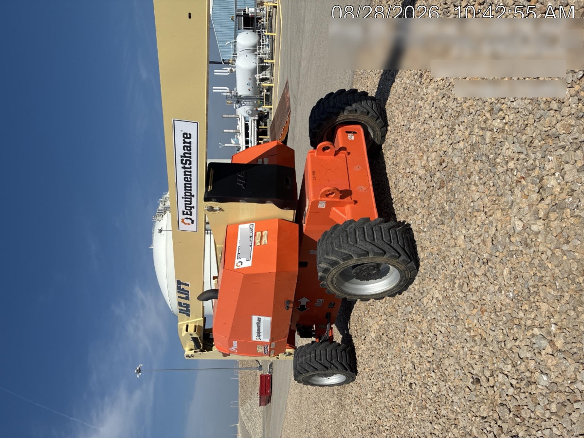 2022 JLG 800AJ