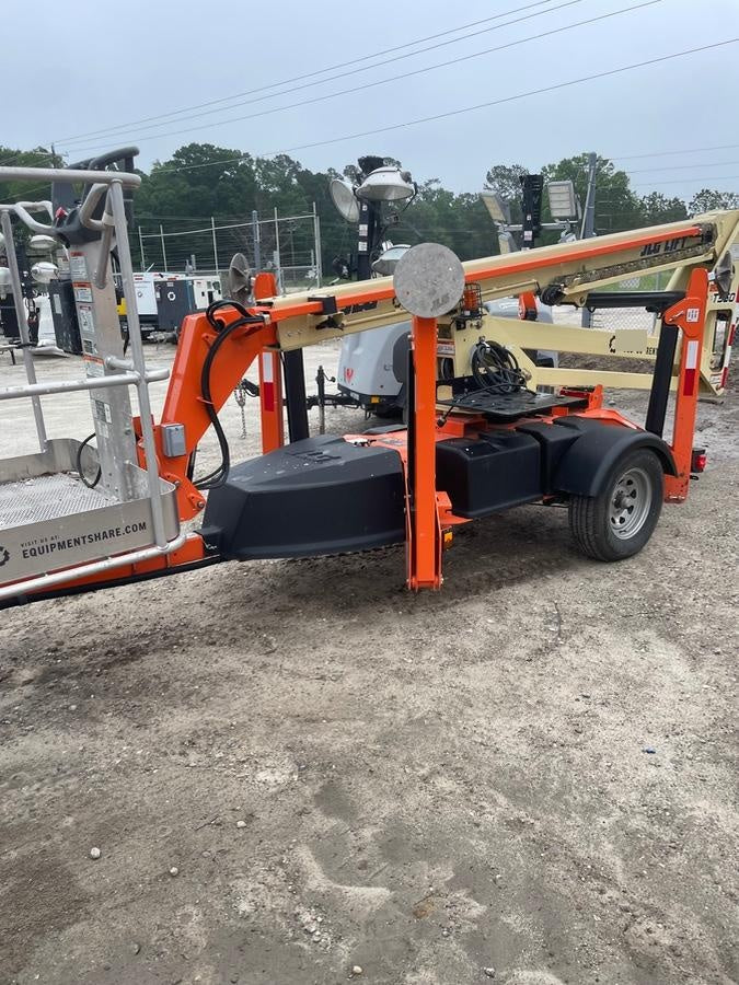 2023 JLG T350