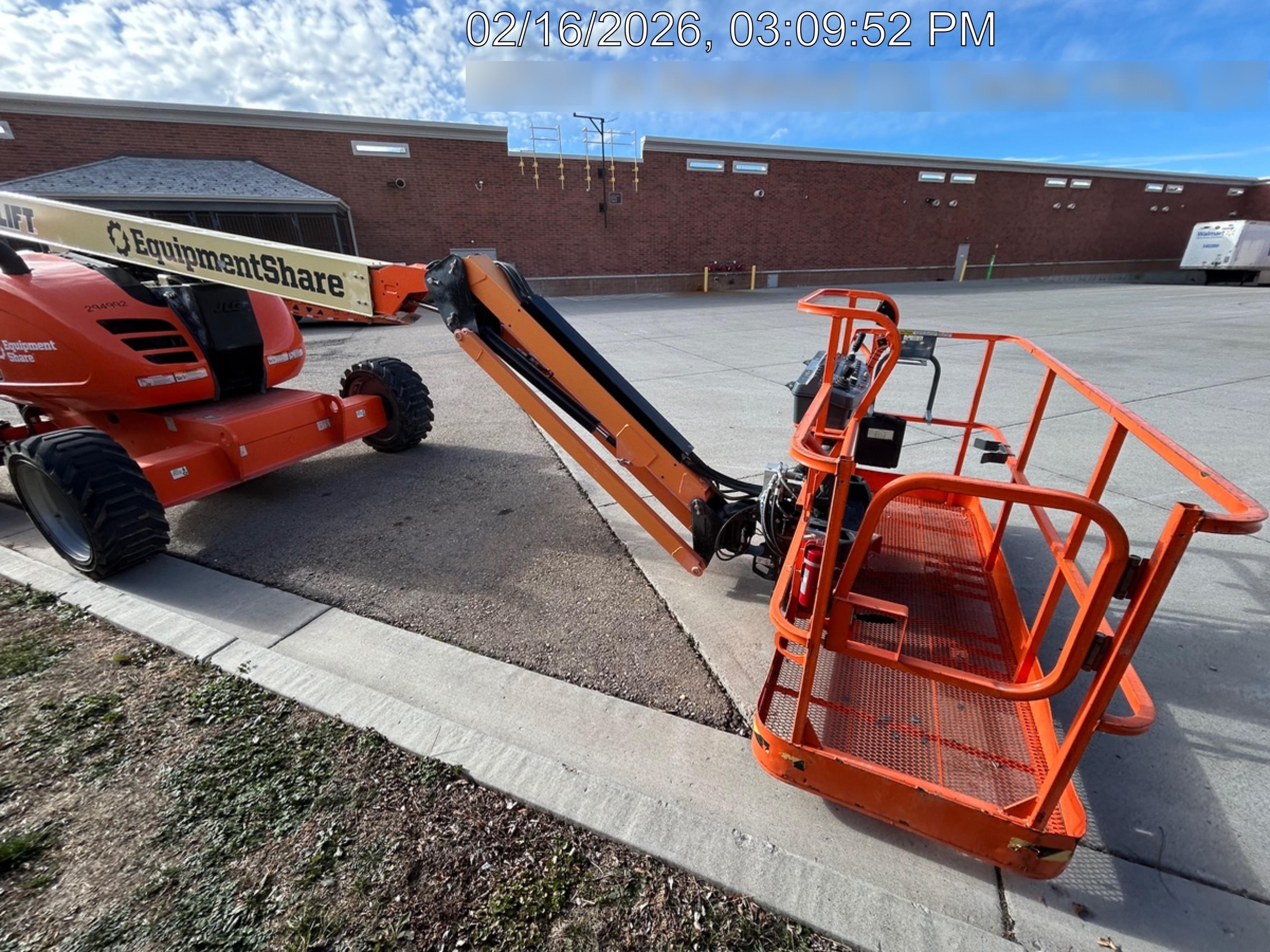 2023 JLG 600AJ