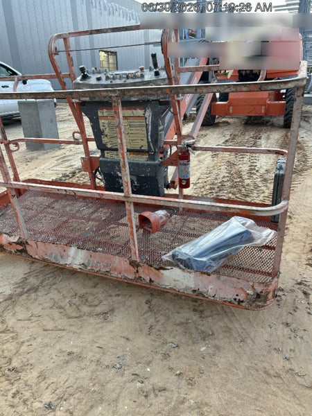 2019 JLG 660SJ