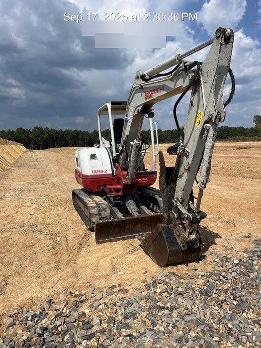 2020 TAKEUCHI TB250-2