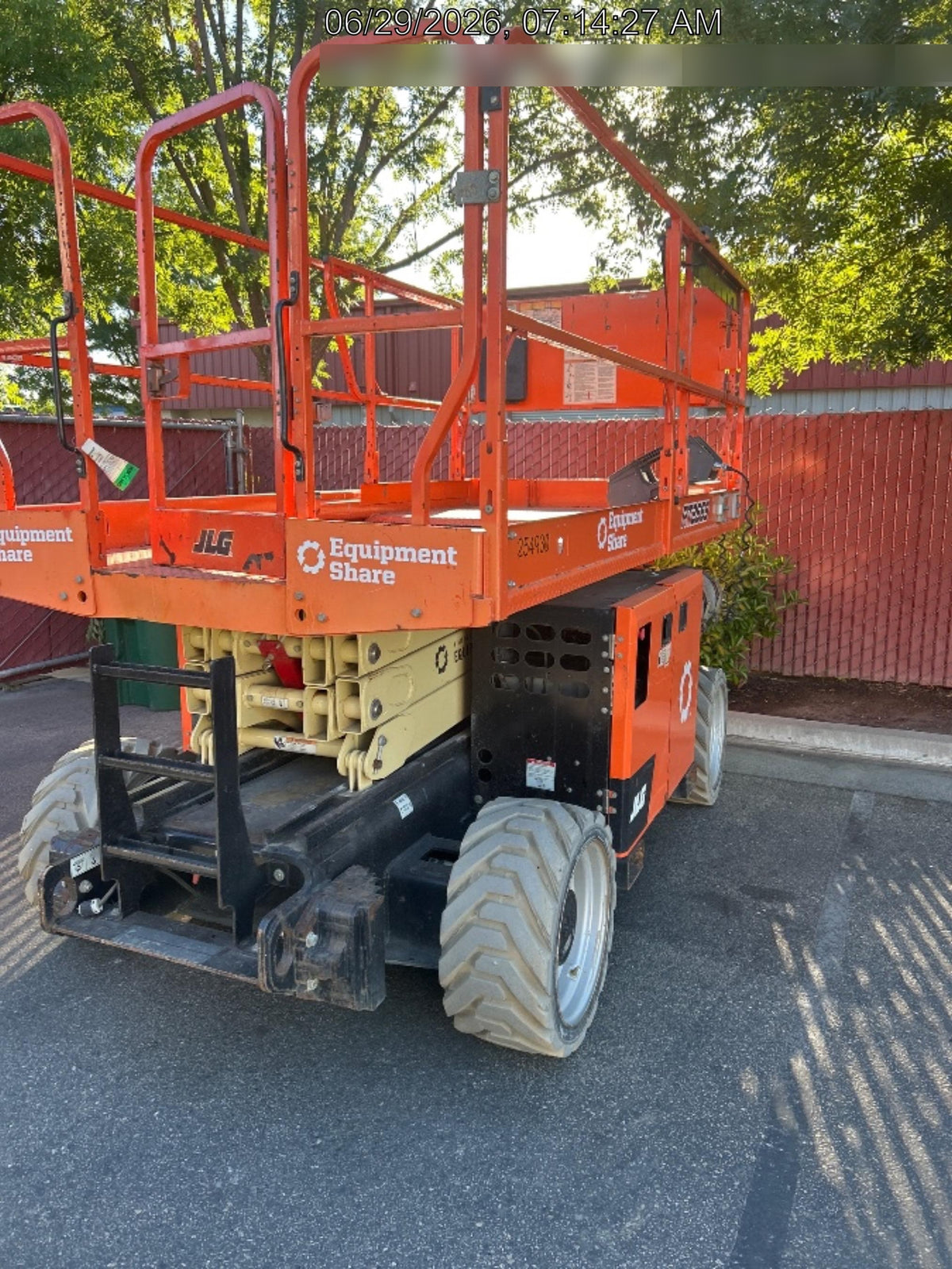 2022 JLG RT2669
