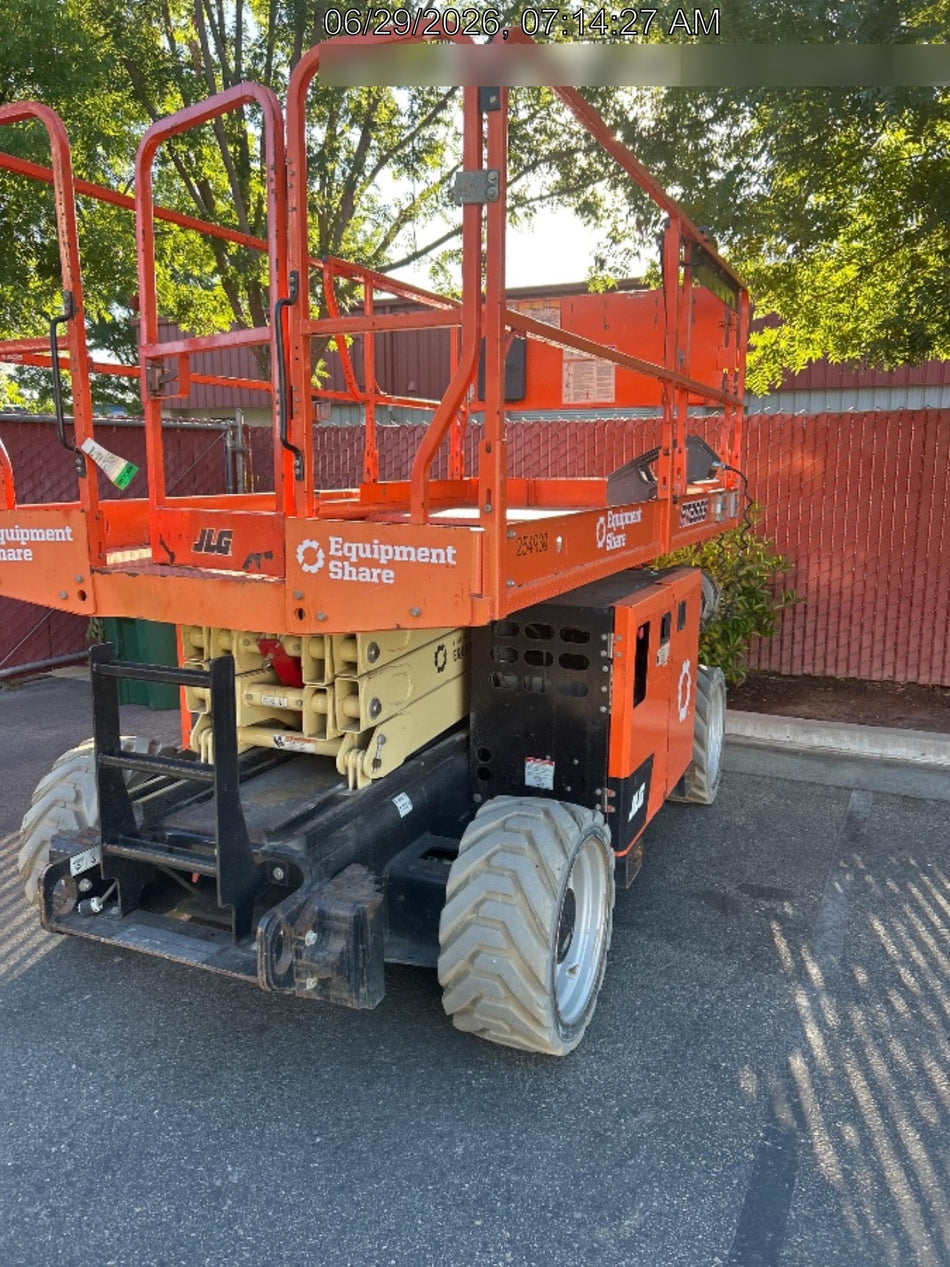 2022 JLG RT2669