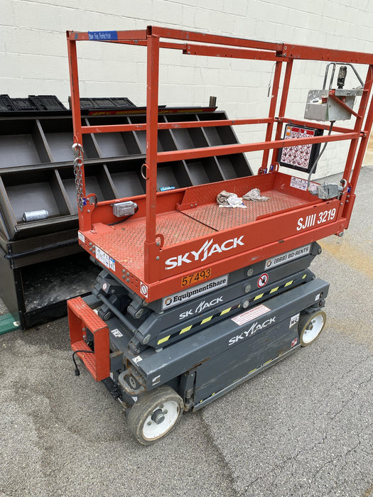 2017 Skyjack SJIII-3219 Standard Rental Specs