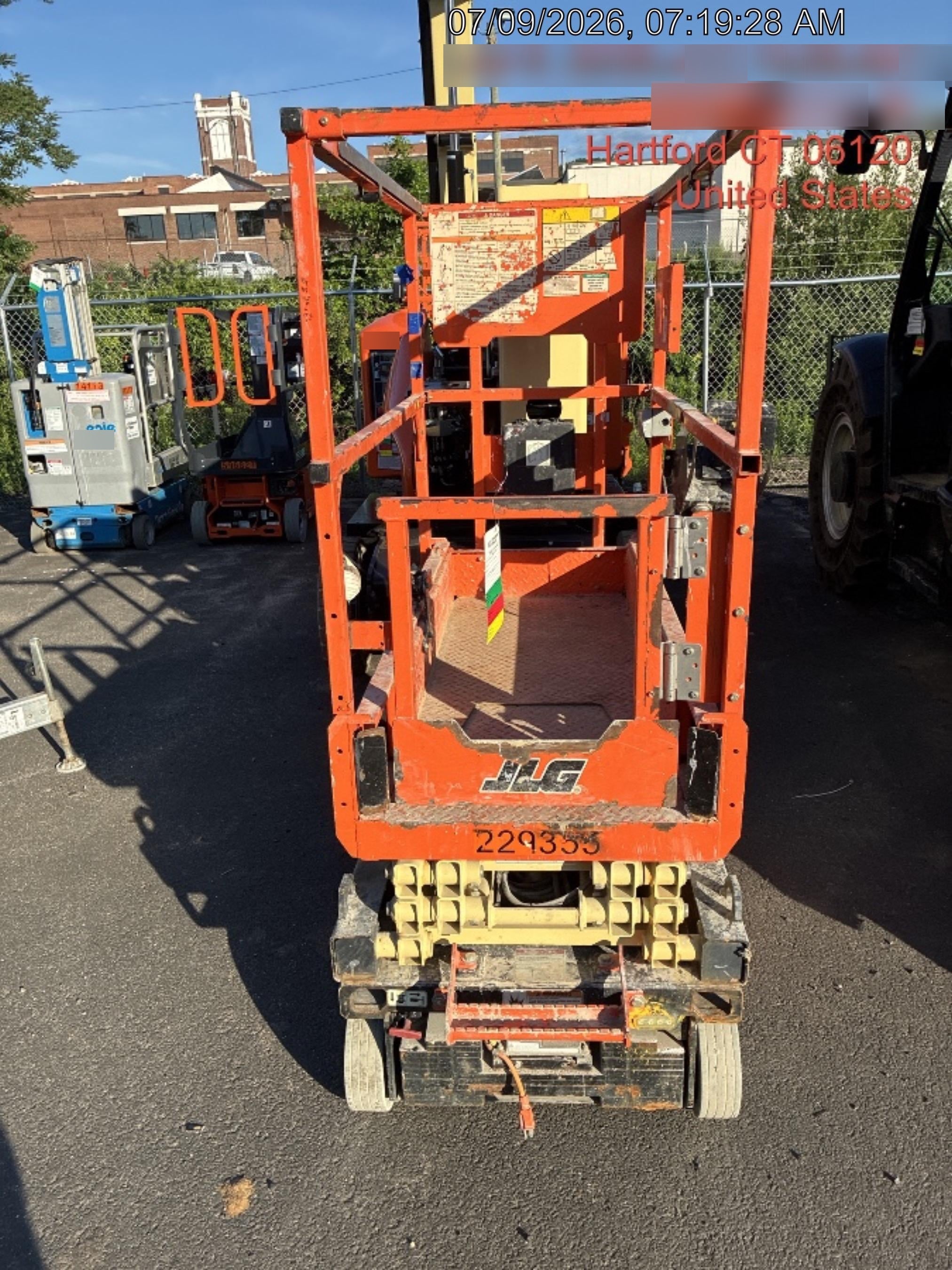 2022 JLG ES1330L