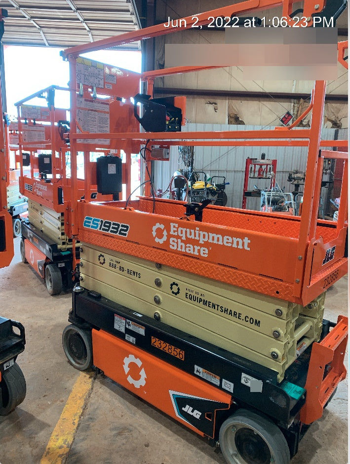 2022 JLG ES1932