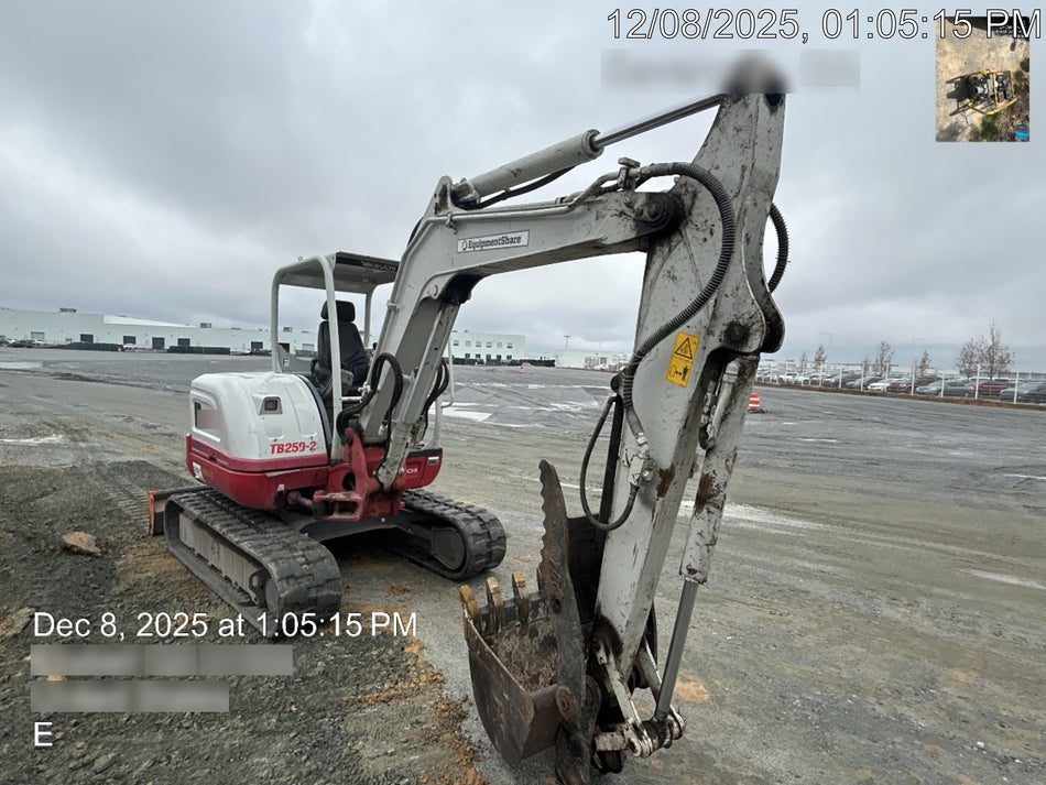2022 TAKEUCHI TB250-2R