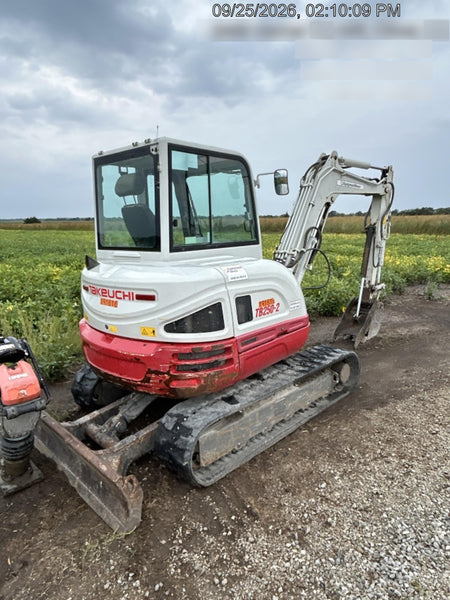 2021 TAKEUCHI TB250-2C