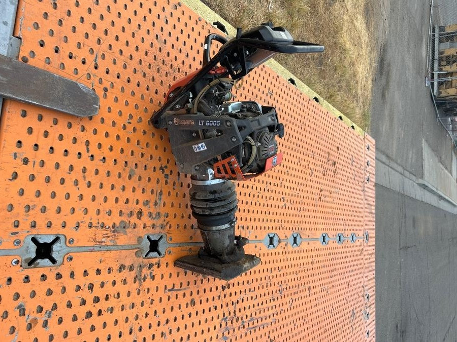 2024 HUSQVARNA LT6005