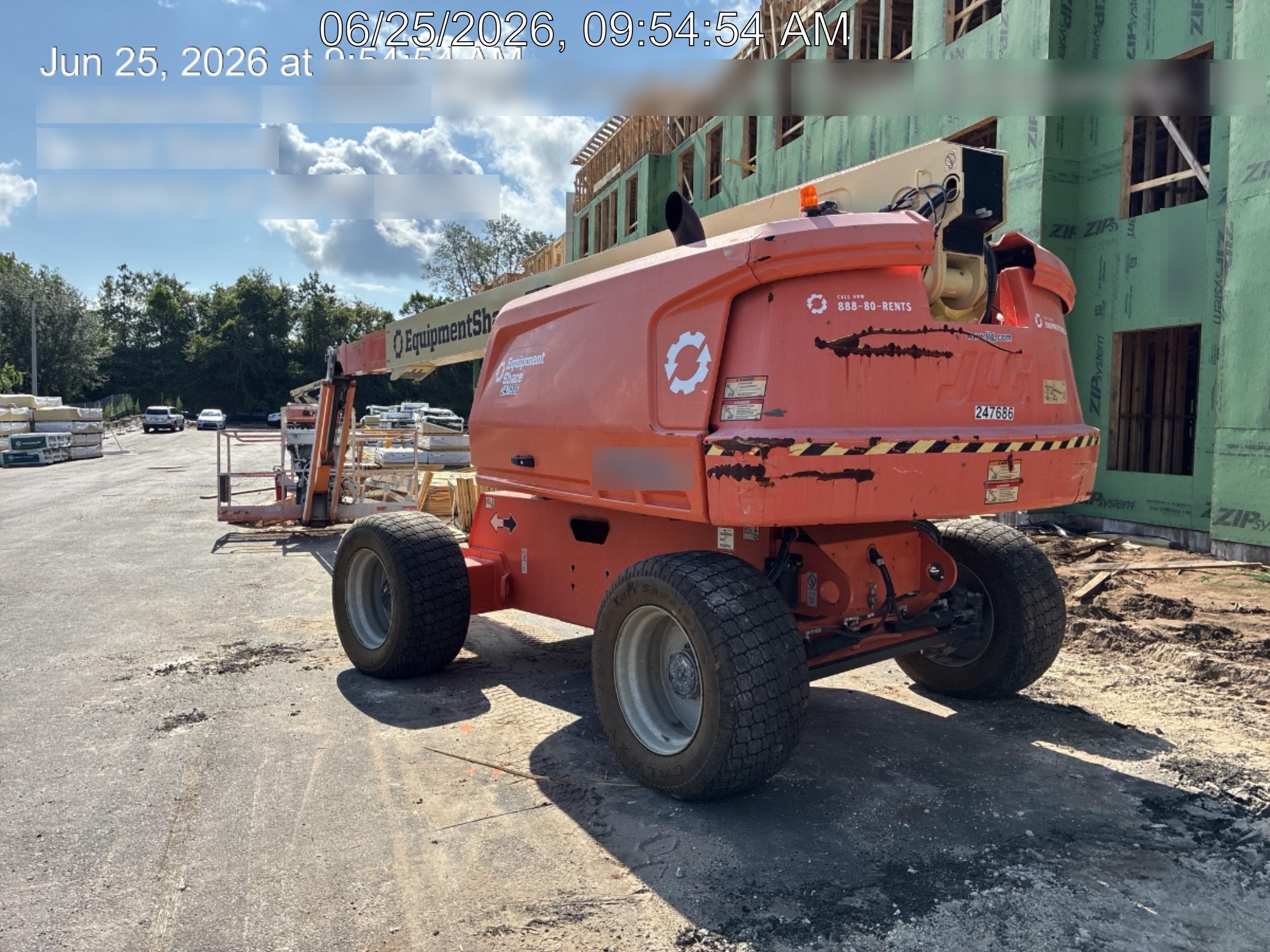 2022 JLG 660SJ