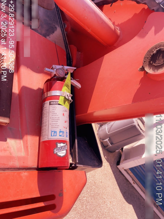 2019 Kubota SVL95-2S Cab/Heat/Air, Standard Tracks, Standard Flow w/Manual QC, 80" HD Bucket w/ Smooth Cutting Edge