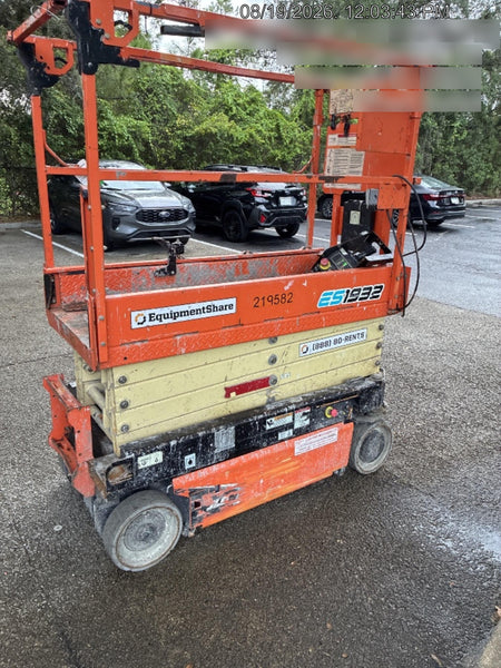 2022 JLG ES1932