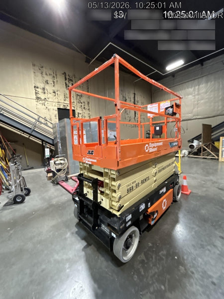 2025 JLG ES3246
