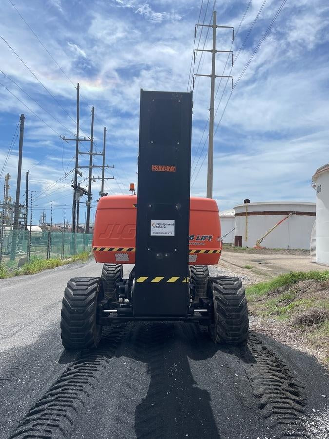 2023 JLG 800AJ