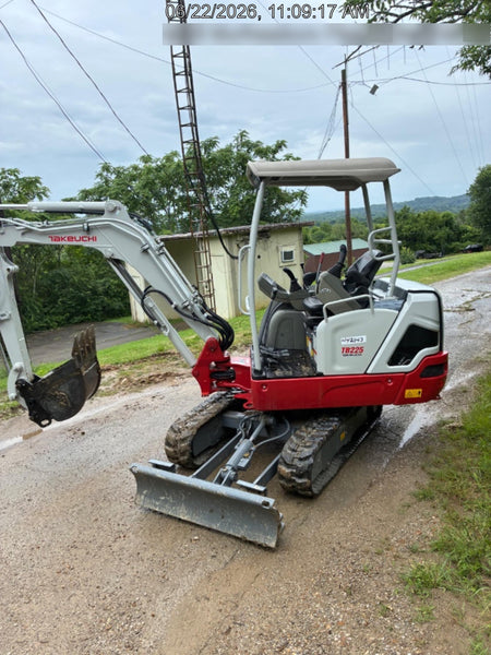 2023 TAKEUCHI TB225R