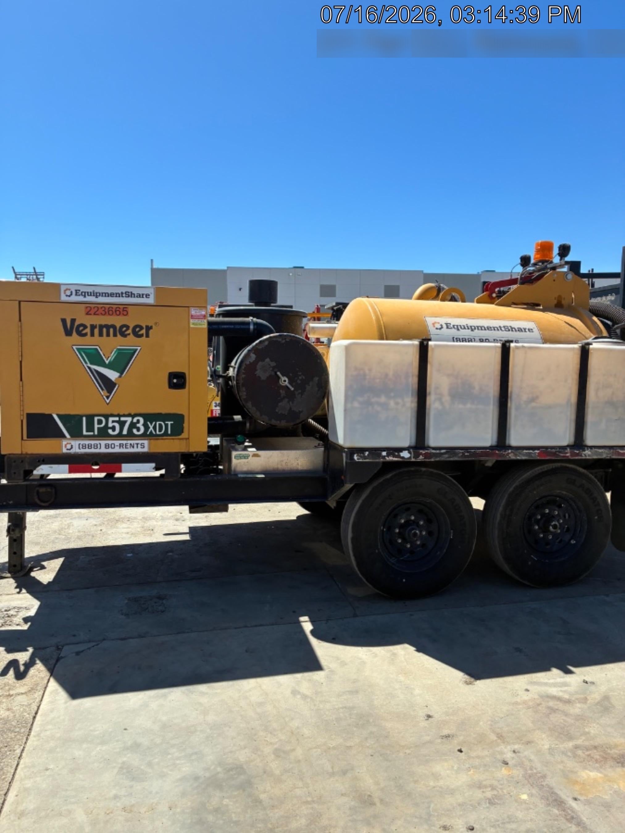 2023 Vac-Tron LP573XDT T4 Koehler Diesel Engine, 500 Gallon Debris Tank, x2 100 Gallon Water Tanks