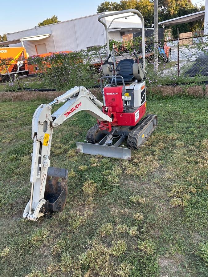 2023 TAKEUCHI TB210R