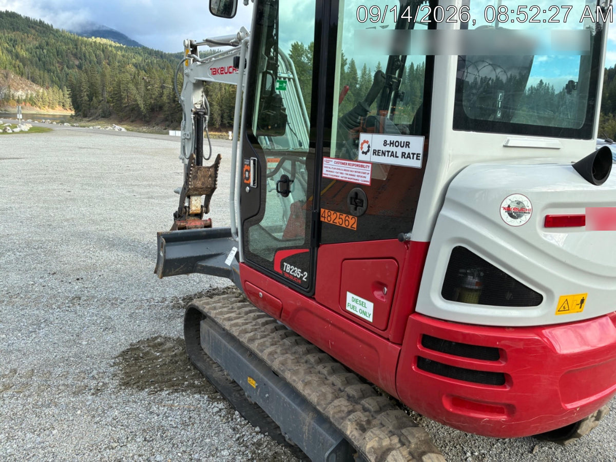 2024 TAKEUCHI TB235-2CR