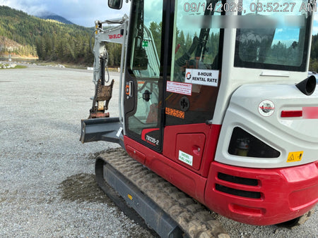 2024 TAKEUCHI TB235-2CR