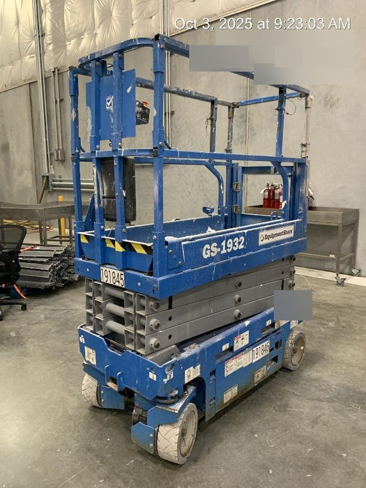 2021 GENIE GS-1932