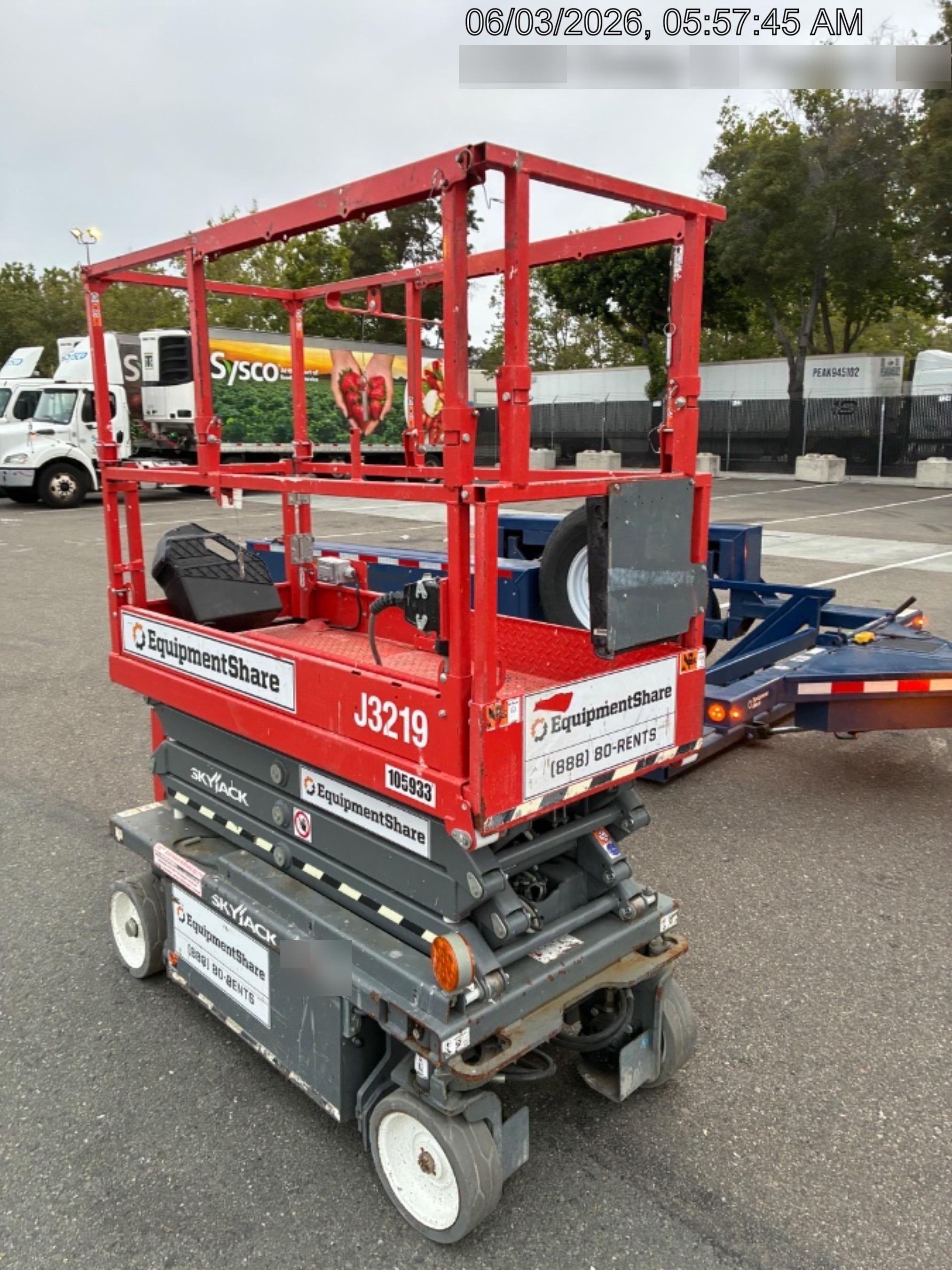 2020 Skyjack SJIII-3219 Solid NM Tires, Half height spring hinged entry gate, Dual Beacons, 800W Inverter