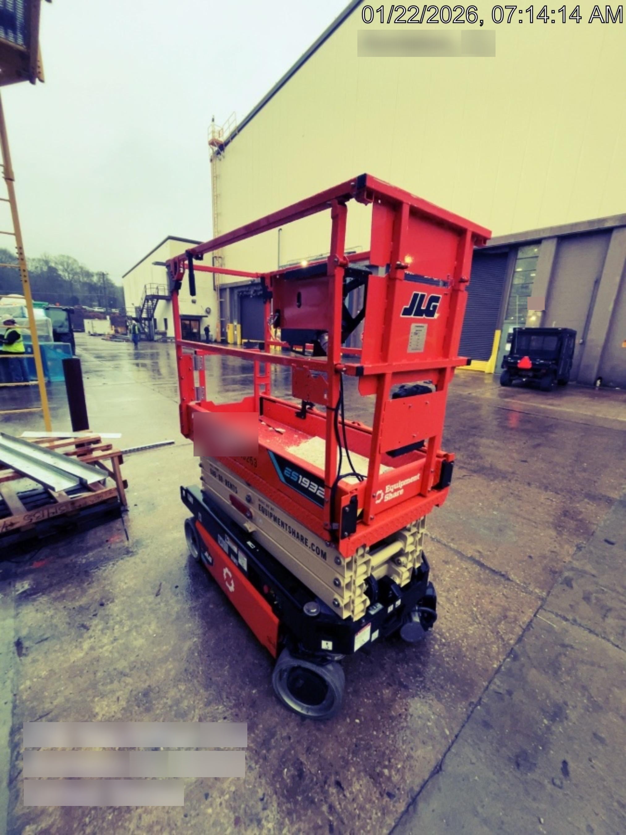 2025 JLG ES1932