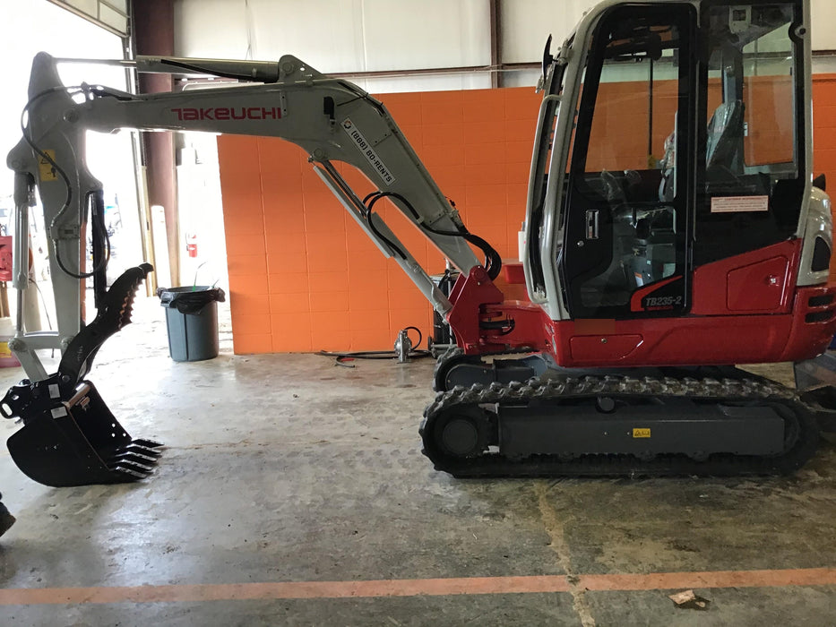 2020 TAKEUCHI TB235-2CR