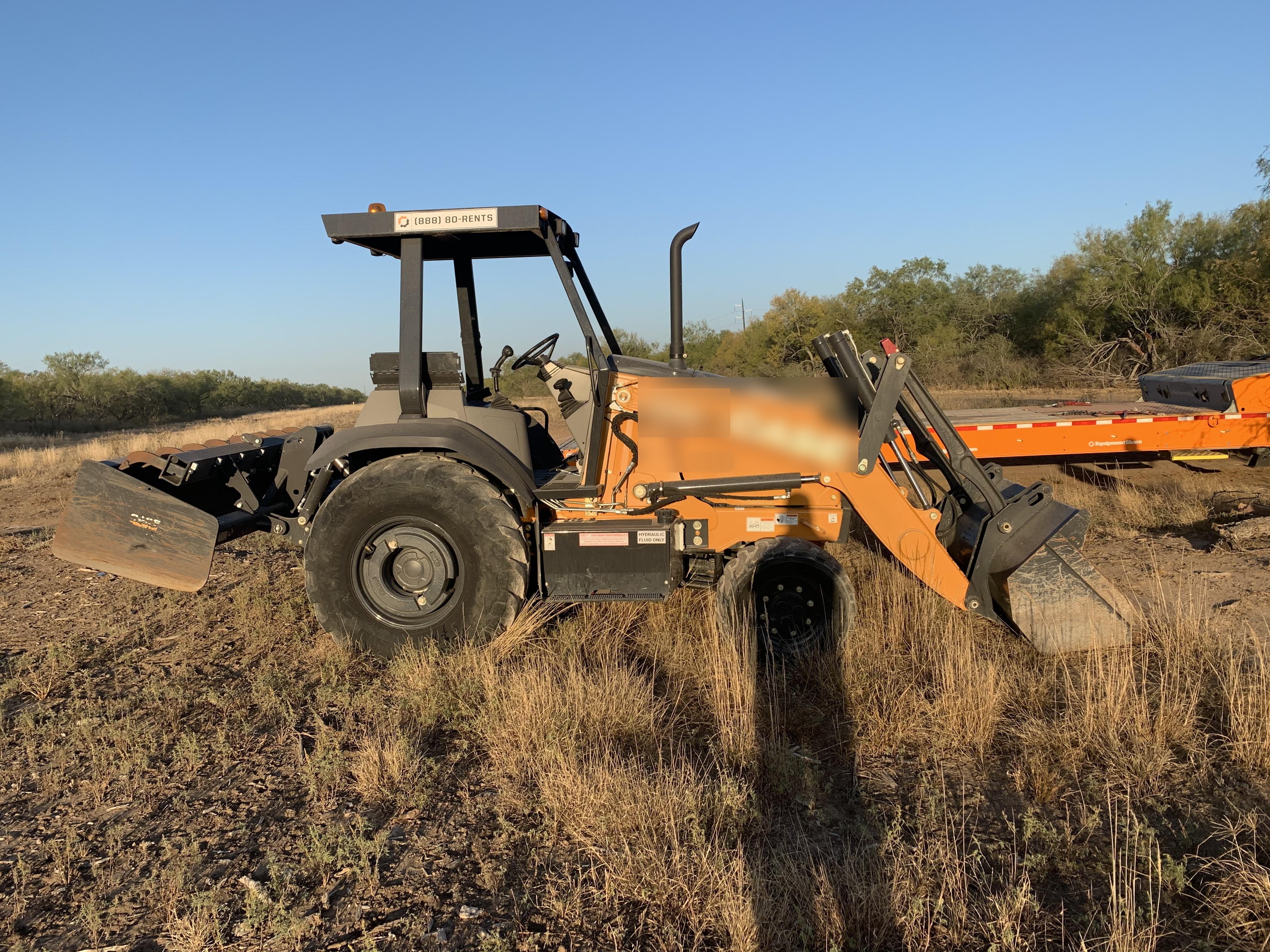 2019 Case 570N EP Canopy, 4WD, GP Front Bucket, Dual Tilt Cylinder, 84" Box Blade w/ Scarifier, Wheel Weights, Beacon